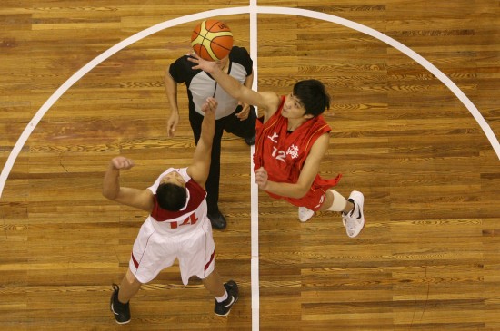 西甲：皇马客场2-2战平比利亚雷亚尔（西甲联赛：皇马客场与比利亚雷亚尔2-2握手言和）