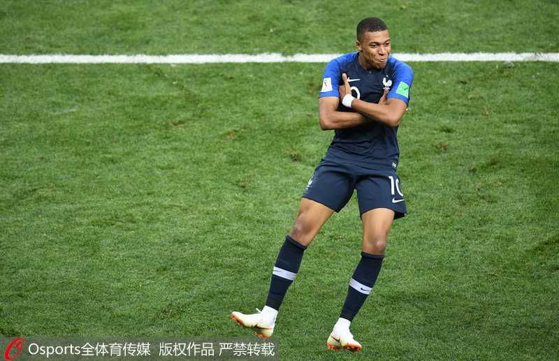 巧合！库里兄弟二人勇士生涯首秀均砍下14分