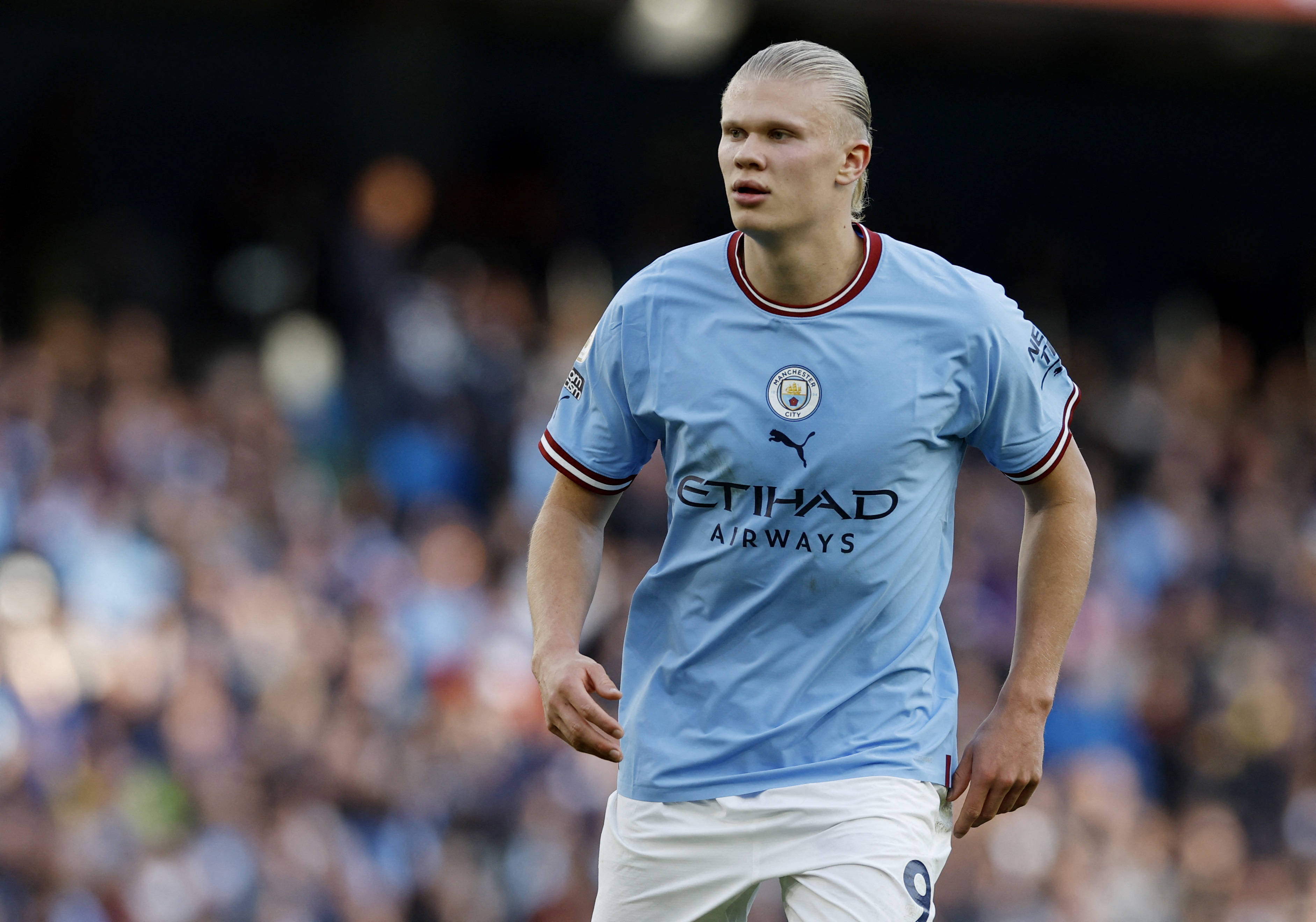 囧叔向裁判施压后染红，罗基：容忍这种行为问题会越来越严重（囧叔施压裁判遭红牌，罗基：一旦容忍，问题只会愈演愈烈）